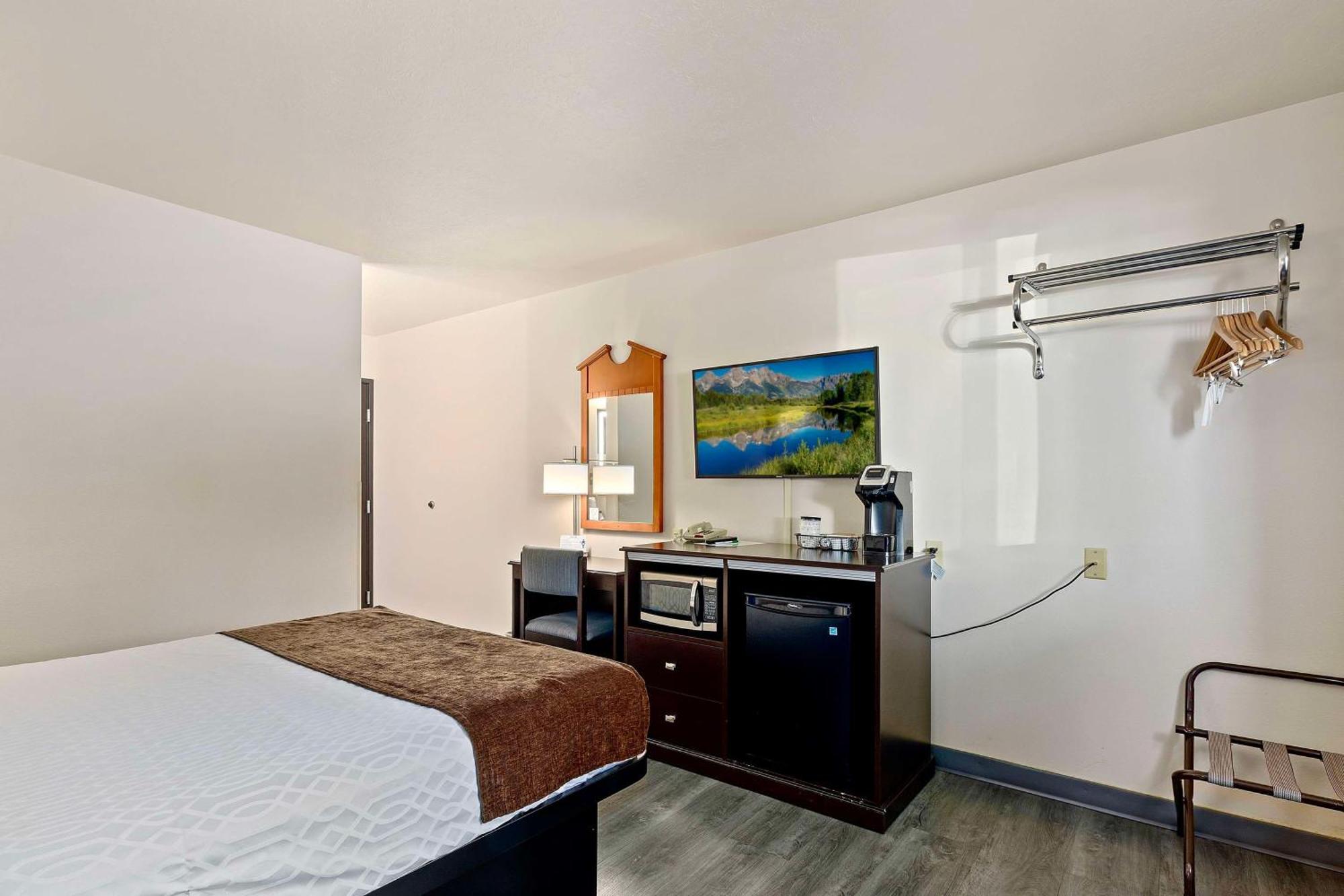 ชัวร์สเตย์ โฮเทล บาย เบสต์ เวสต์เทิร์น ทวินฟอลส์ Hotel ภายนอก รูปภาพ