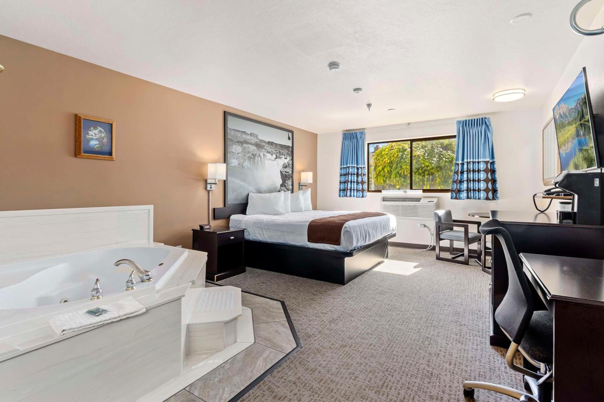 ชัวร์สเตย์ โฮเทล บาย เบสต์ เวสต์เทิร์น ทวินฟอลส์ Hotel ภายนอก รูปภาพ