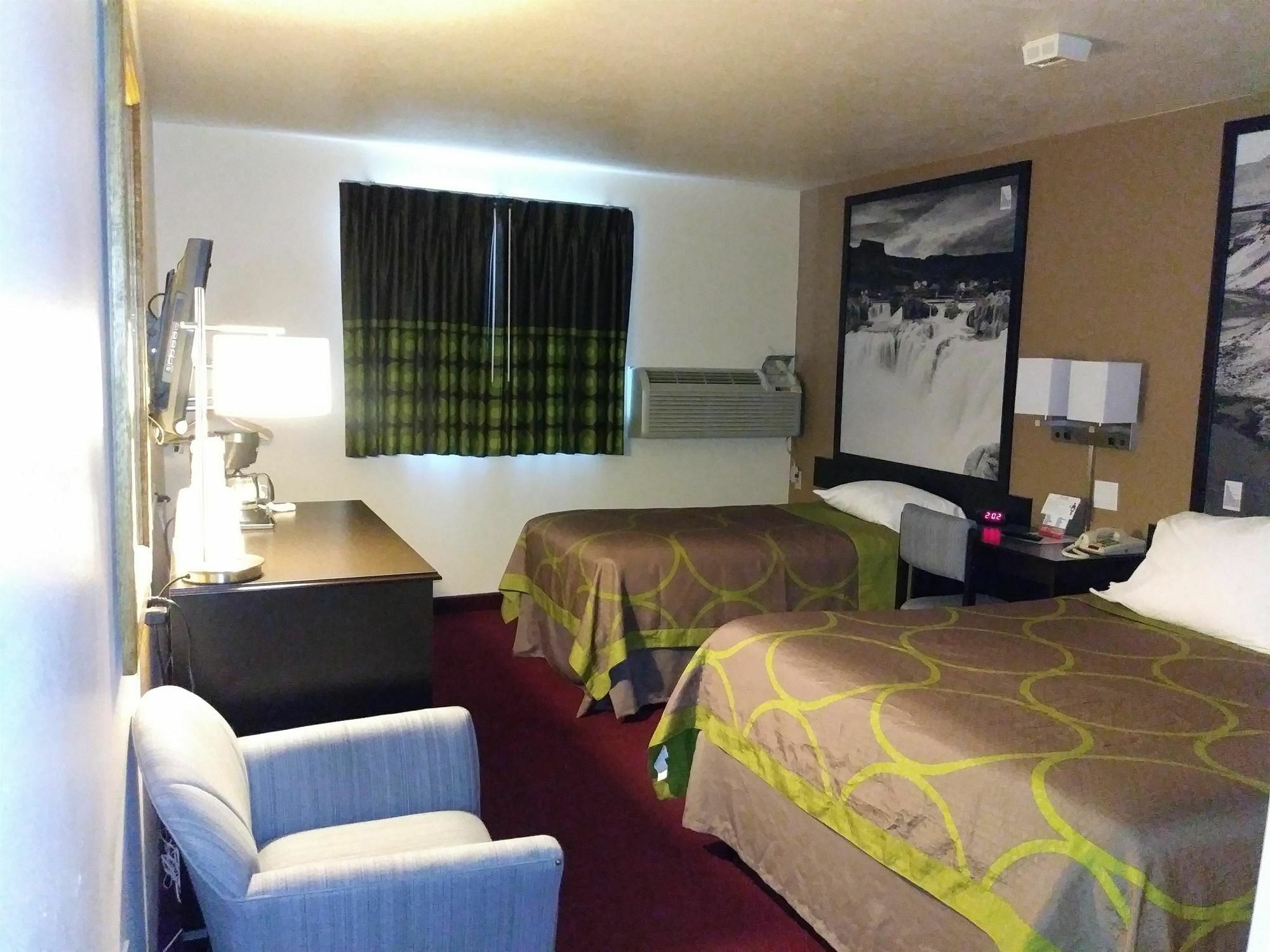 ชัวร์สเตย์ โฮเทล บาย เบสต์ เวสต์เทิร์น ทวินฟอลส์ Hotel ภายนอก รูปภาพ